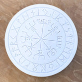Vegvísir-Keramikplatte – Handgemachte Wikingerkunst (Ø 24